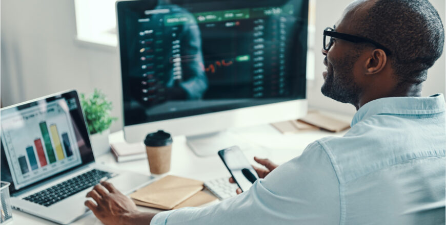 financial analyst.jpg